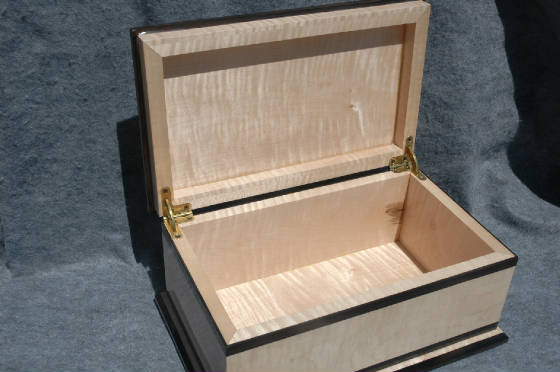 maple handmade keepsake box with ebony trim open