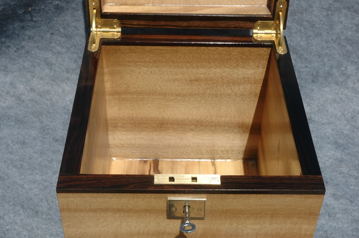 wooden urn with ebony trim open corner view